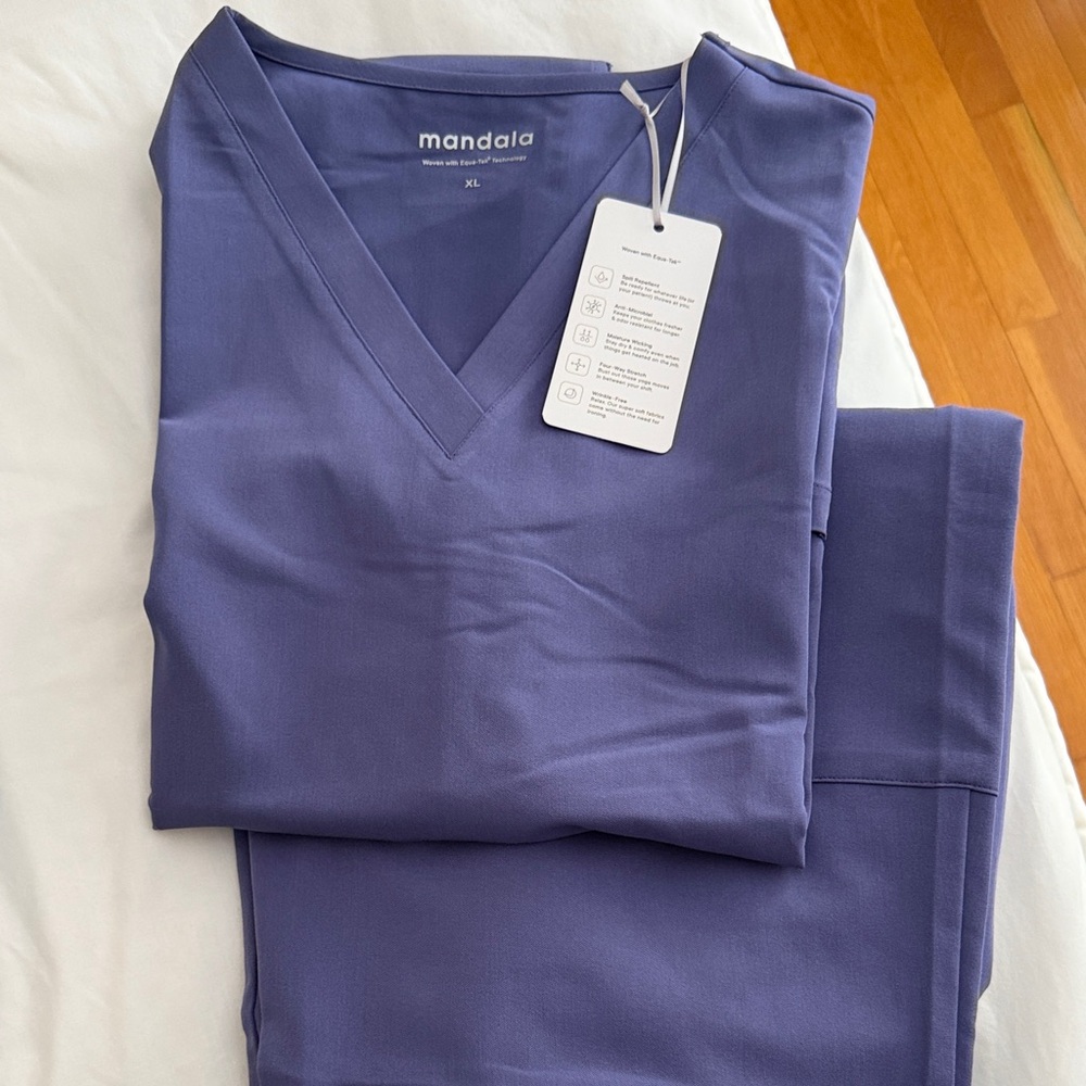 Mandala Women's V-Neck Scrub Top and Pants Set in Lavender Blue